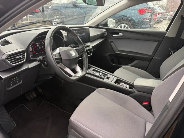 SEAT Leon ST (2024) — foto 8 van 11