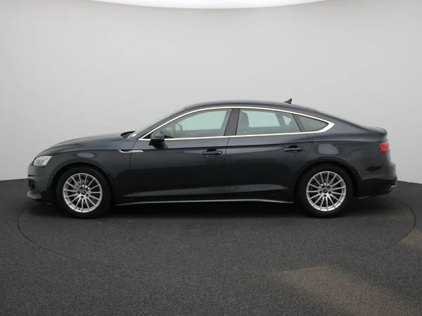 Audi A5 (2022) — foto 34 van 43