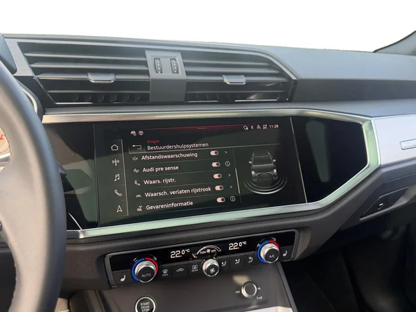 AUDI Q3 (2025) — foto 9 van 20