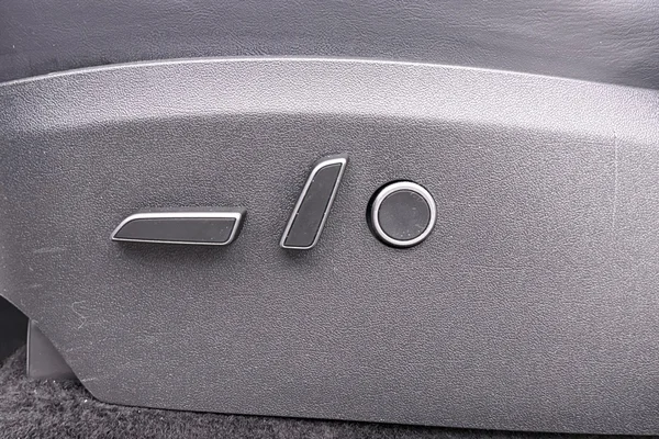 Tesla Model 3 (2023) — foto 14 van 36