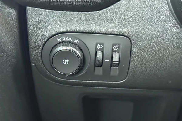 Opel Crossland (2023) — foto 16 van 25