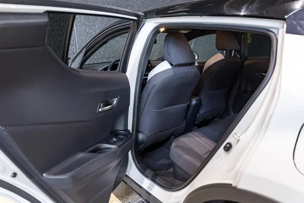 Toyota C-HR (2022) — foto 5 van 35