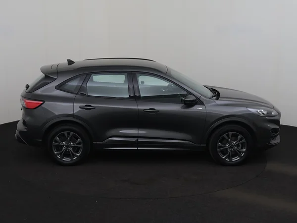 FORD Kuga (2023) — foto 25 van 29