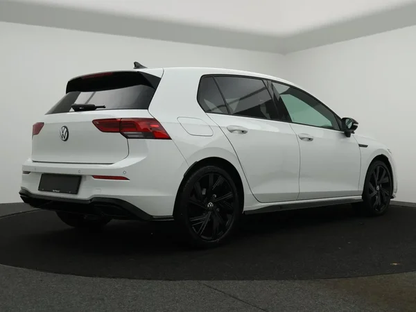 Volkswagen Golf (2024) — foto 18 van 22