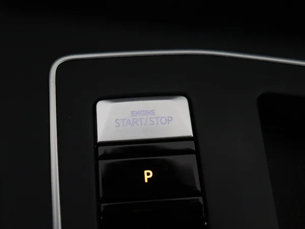 VOLKSWAGEN Golf (2023) — foto 16 van 28