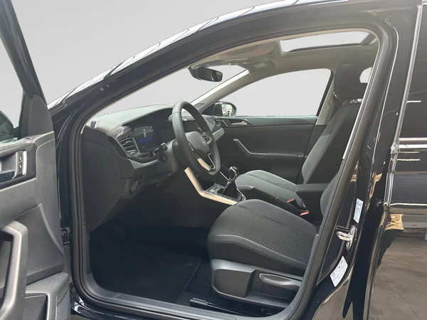 VOLKSWAGEN Taigo (2026) — foto 2 van 15