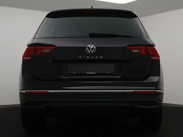 Volkswagen Tiguan (2024) — foto 24 van 28