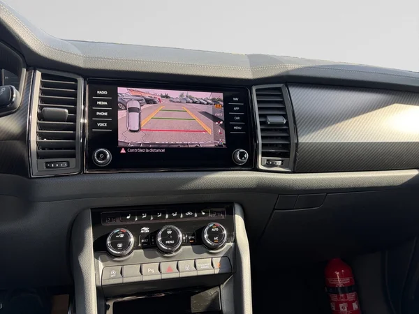 SKODA Kodiaq (2023) — foto 4 van 14