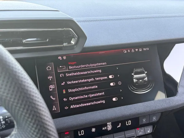 AUDI A3 Sportback PHEV (2025) — foto 4 van 19