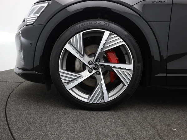 AUDI Q8 e-tron Sportback (2025) — foto 15 van 24