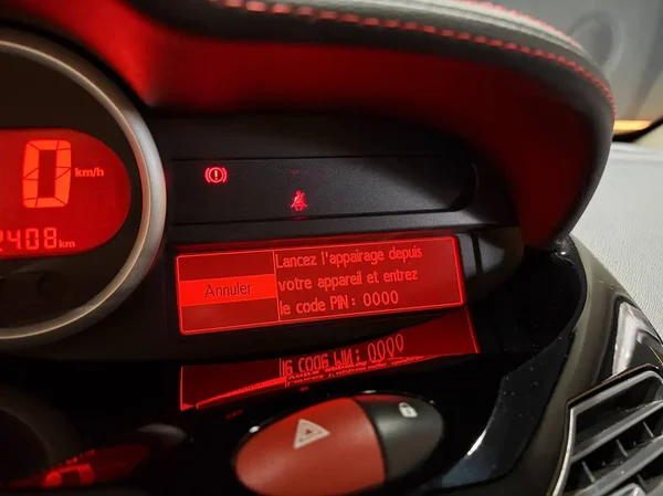 Renault Twingo (2013) — foto 2 van 19