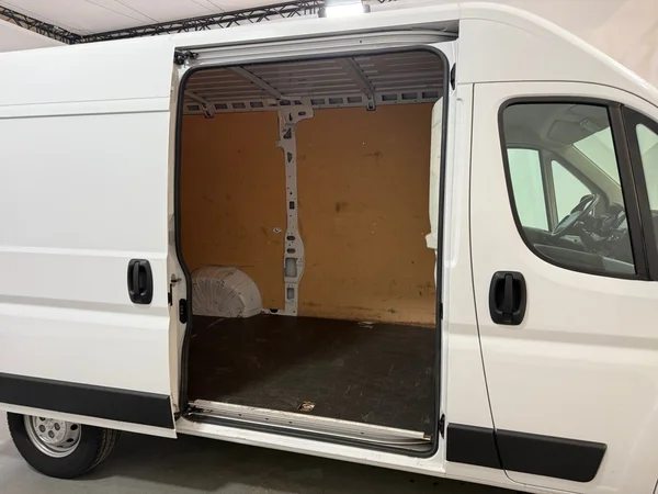 Peugeot Boxer (2023) — foto 16 van 26