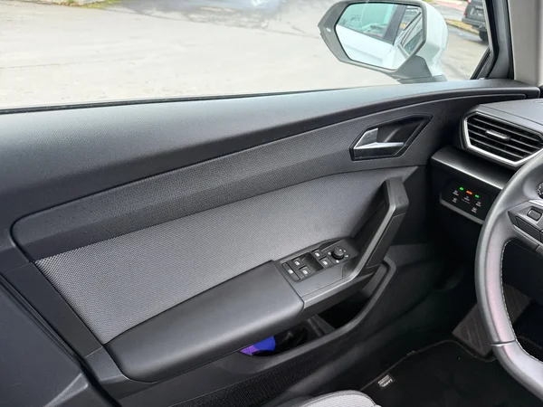 SEAT Leon (2024) — foto 10 van 18