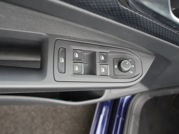 VOLKSWAGEN Golf VIII (2021) — foto 13 van 28