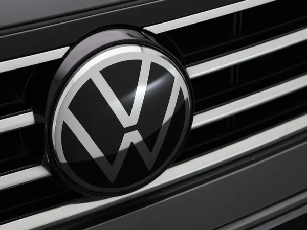 Volkswagen Passat (2024) — foto 32 van 44