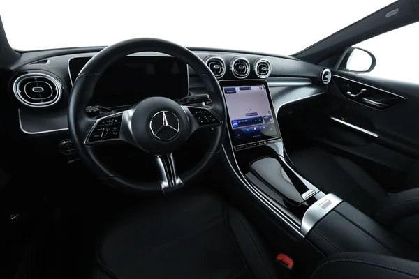 Mercedes-Benz C-Klasse (2024) — foto 2 van 16