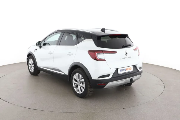 Renault Captur (2022) — foto 10 van 16