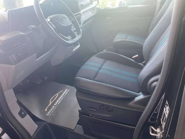 Ford Transit Custom — foto 2 van 22