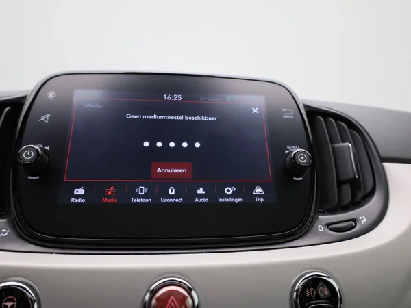 Fiat 500 (2021) — foto 8 van 37