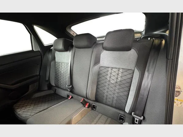 VOLKSWAGEN Taigo (2026) — foto 18 van 19