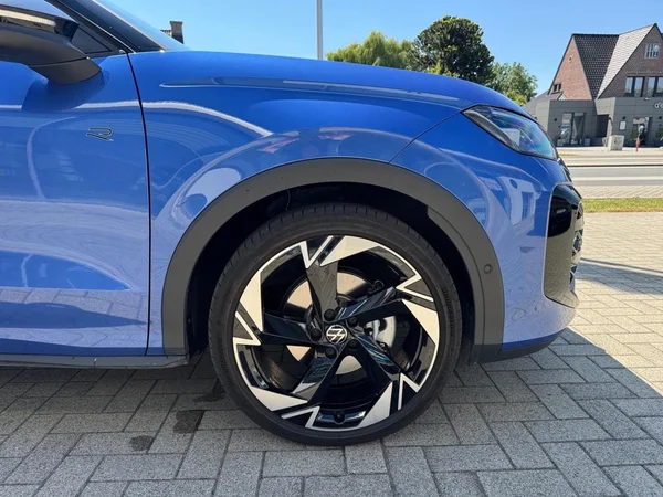 VOLKSWAGEN T-Roc (2026) — foto 4 van 24
