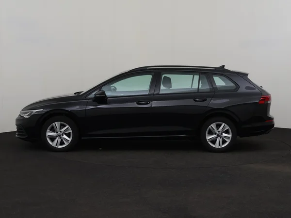 VOLKSWAGEN Golf Variant (2022) — foto 12 van 28