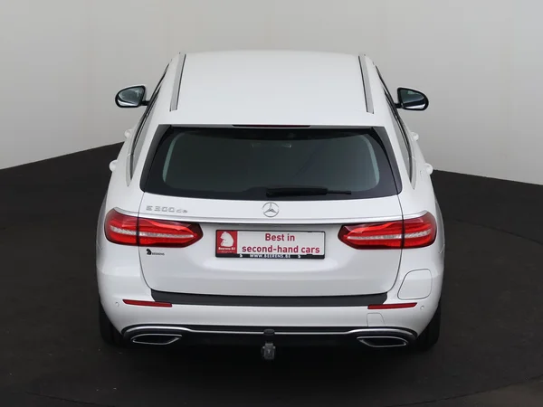 MERCEDES E 300 (2020) — foto 28 van 31
