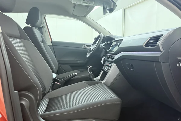 Volkswagen T-Cross (2022) — foto 15 van 17