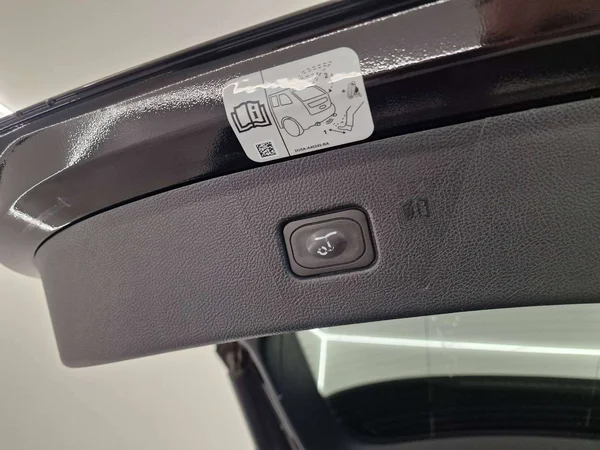 Ford Edge (2018) — foto 9 van 17