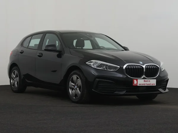 BMW 116 (2023) — foto 22 van 27