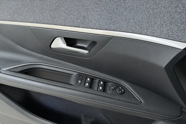 Peugeot 3008 (2019) — foto 8 van 25