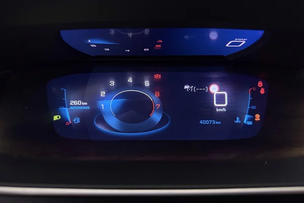Peugeot 208 (2022) — foto 8 van 31