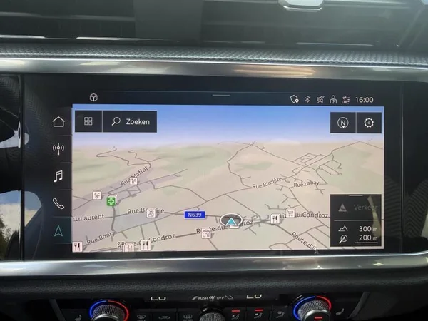 AUDI Q3 (2023) — foto 16 van 29