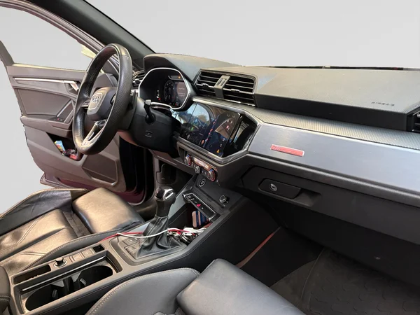 AUDI Q3 Sportback PHEV (2023) — foto 9 van 12
