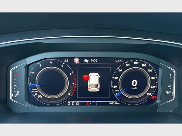VOLKSWAGEN Tiguan (2022) — foto 4 van 28