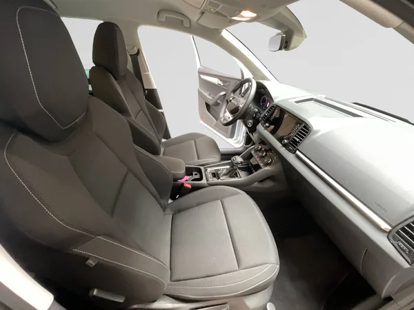 SKODA Karoq (2025) — foto 15 van 24