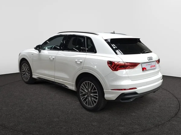 AUDI Q3 PHEV (2023) — foto 16 van 22