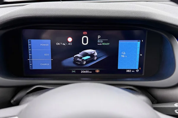 Jeep E-Avenger (2023) — foto 24 van 44