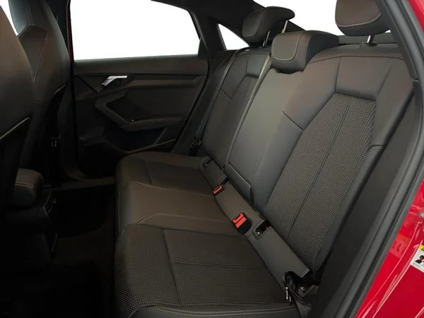 AUDI A3 Sedan (2023) — foto 9 van 30