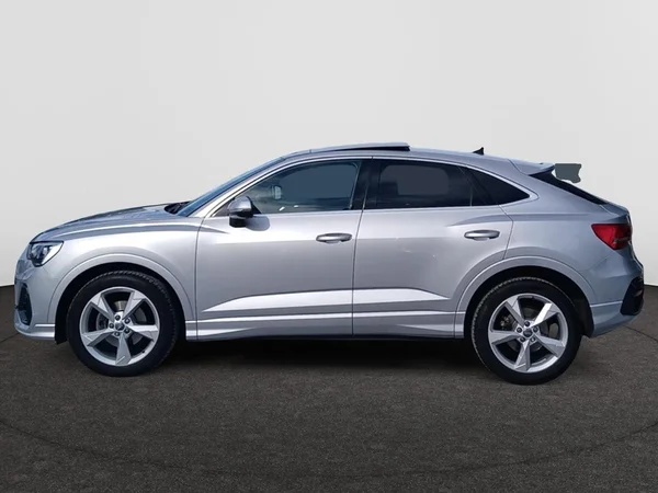AUDI Q3 Sportback Dsl (2021) — foto 11 van 19