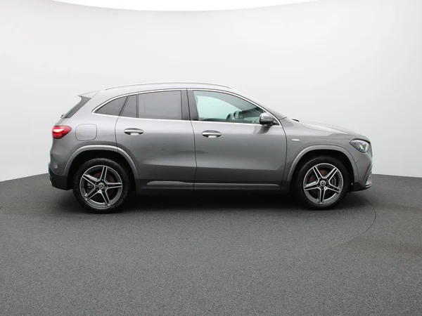 Mercedes-Benz GLA (2025) — foto 33 van 36