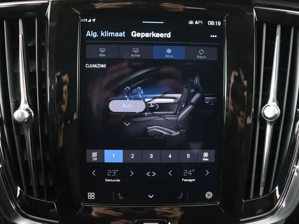 VOLVO V90 (2024) — foto 18 van 34