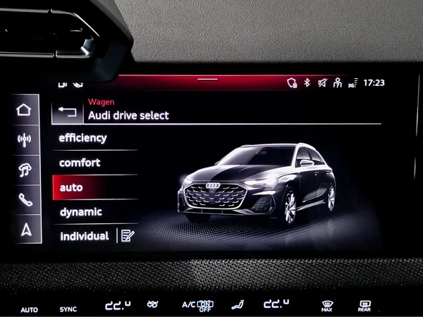 AUDI A3 Sportback (2025) — foto 8 van 35