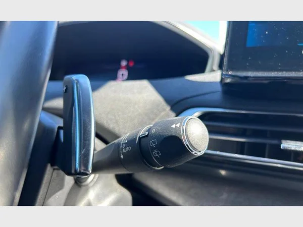 Peugeot 5008 (2022) — foto 18 van 30