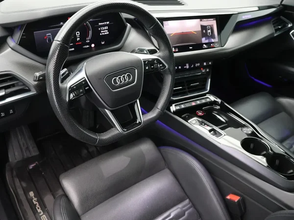 Audi e-tron GT (2022) — foto 3 van 28
