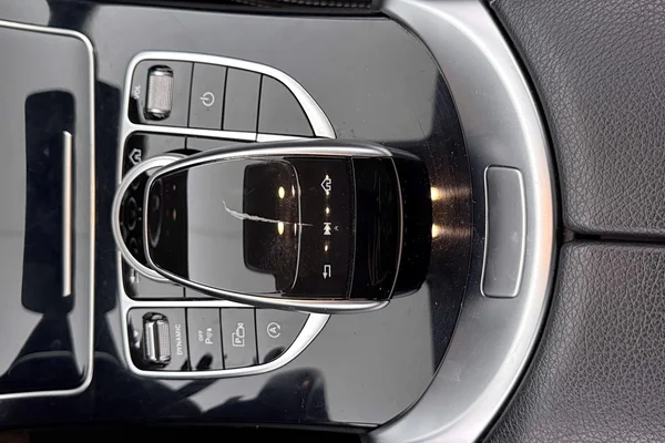 Mercedes-Benz C-Class (W205) (2019) — foto 20 van 27