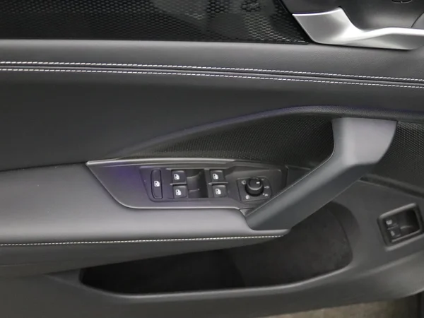 VOLKSWAGEN Tiguan eHybrid (PHEV) (2025) — foto 15 van 24