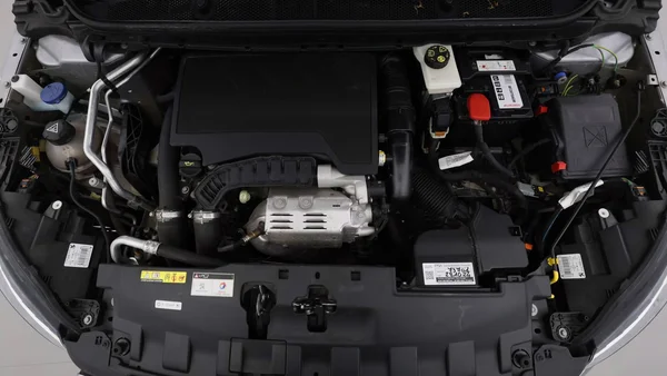 Peugeot 308 SW (2021) — foto 9 van 37