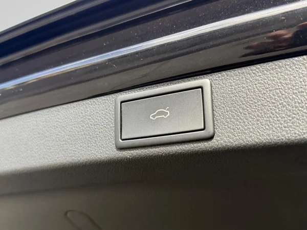SKODA Octavia Combi (2024) — foto 3 van 23