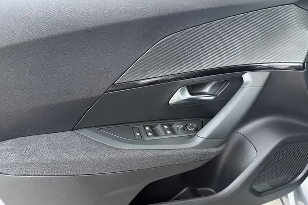 Peugeot 2008 (2025) — foto 8 van 16